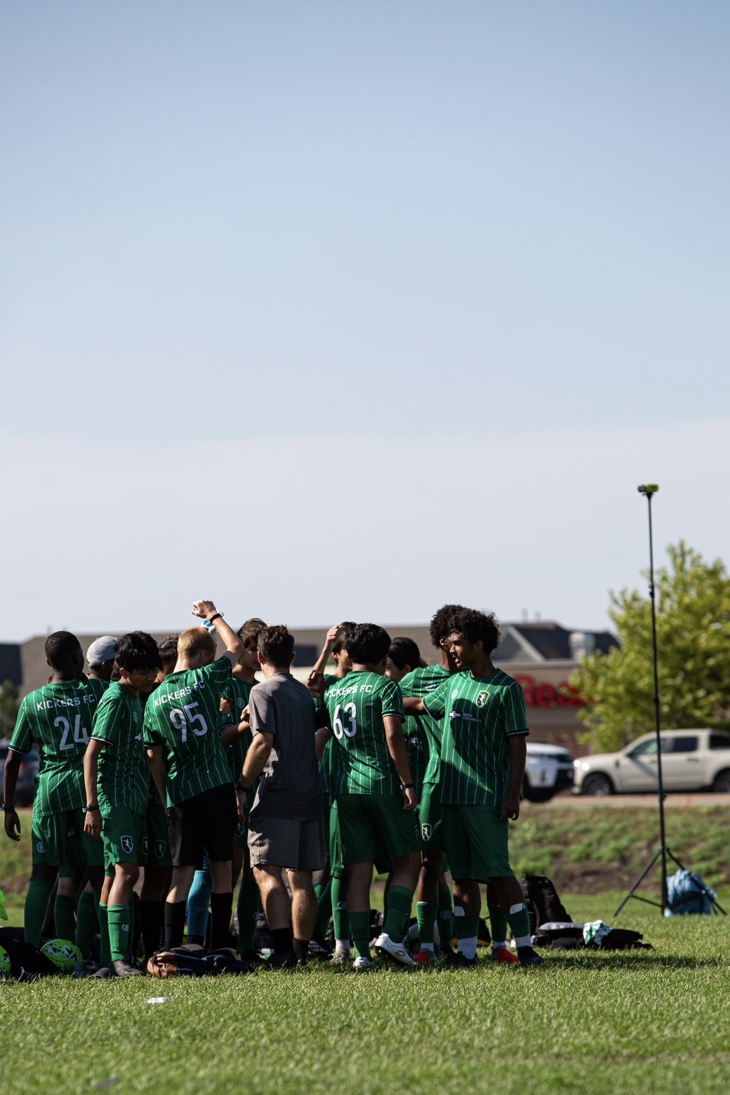 Team huddle before kickoff
